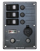 Панель выключателей «Marina», 3 клавиши, 4 автоматических предохр., вольтметр с переключ. на 2 АКБ, 95,25х133,35 мм